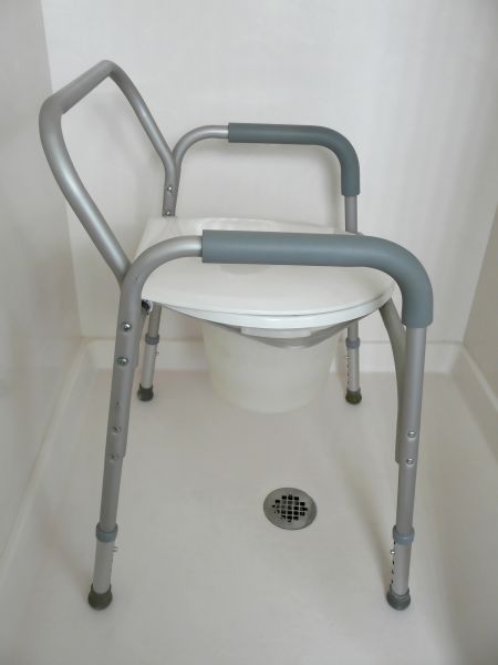 Commode Installation in Lima
